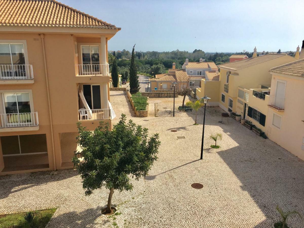 Apartment Vela Latina ヴィラモウラ エクステリア 写真